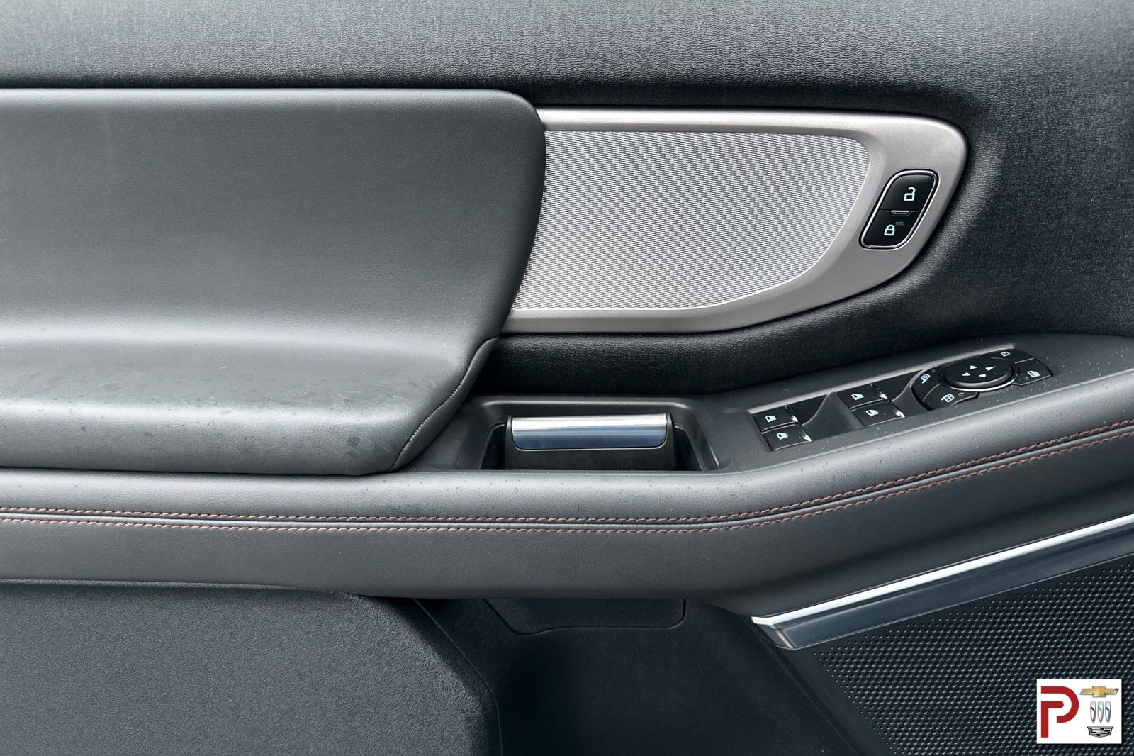2025 Ford Expedition photo 10