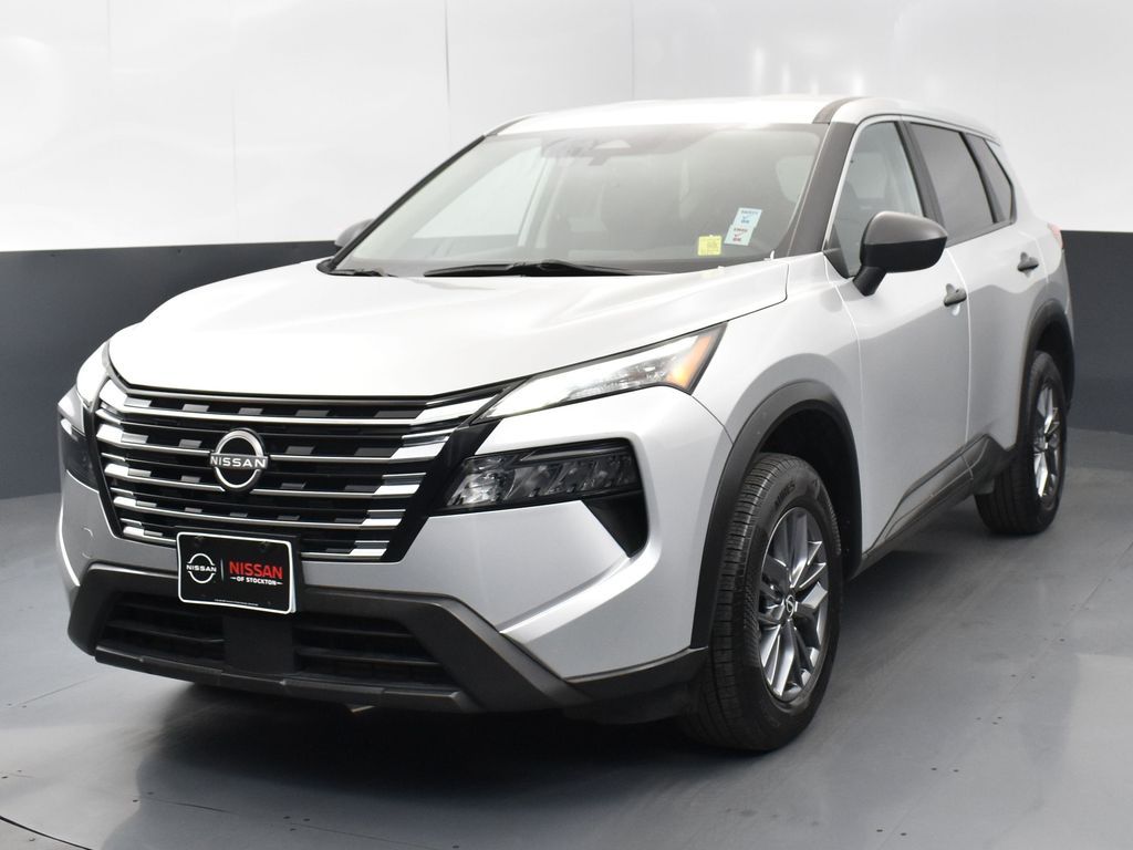 2024 Nissan Rogue S photo 3