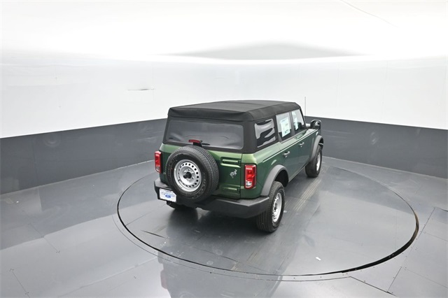2025 Ford Bronco Base photo 16