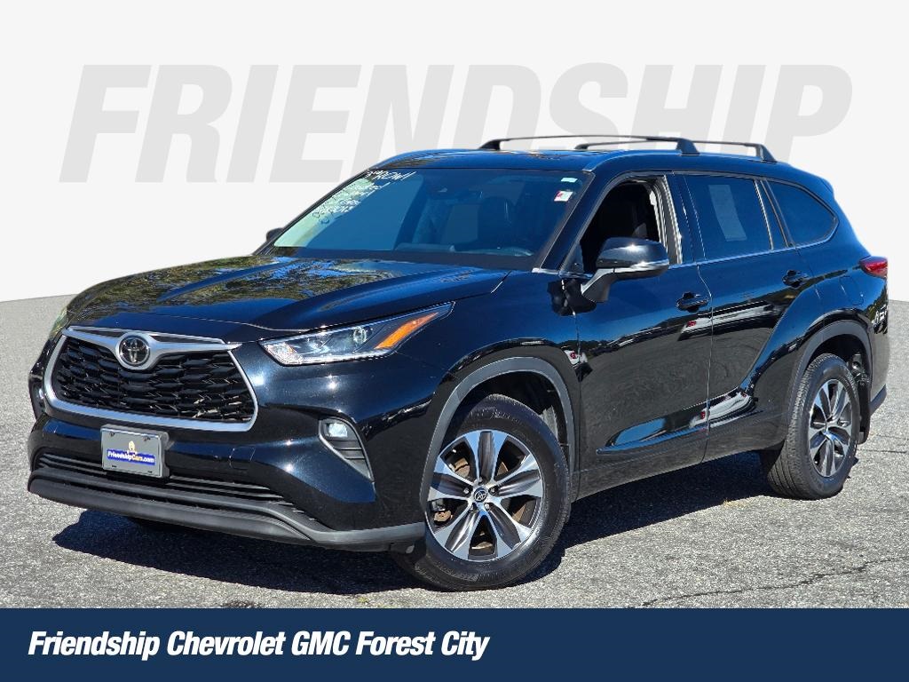 2021 Toyota Highlander XLE's photo