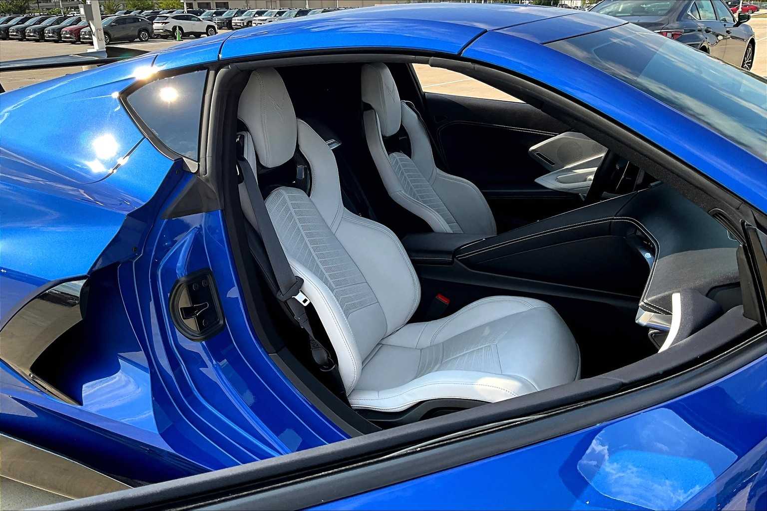 2022 Chevrolet Corvette 2LT photo 7