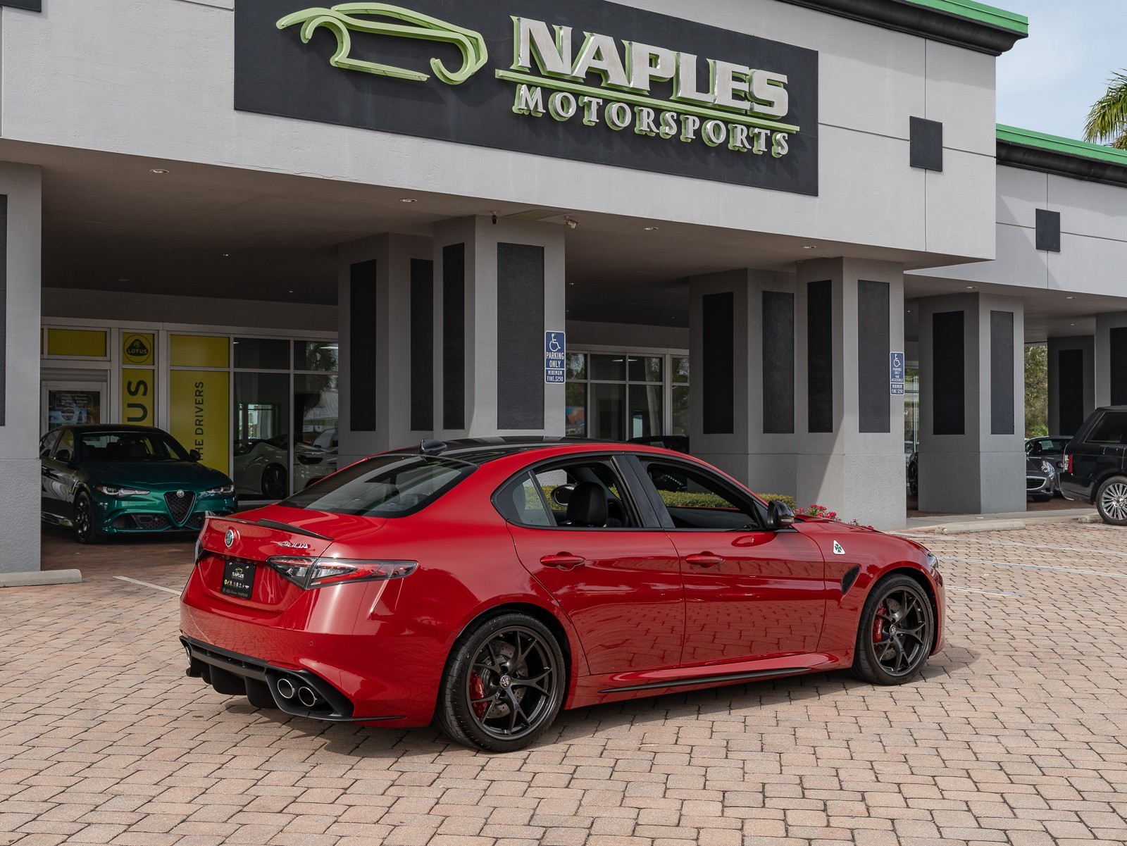 2024 Alfa Romeo Giulia Quadrifoglio photo 13