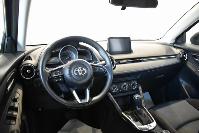 2019 Toyota Yaris LE photo 13
