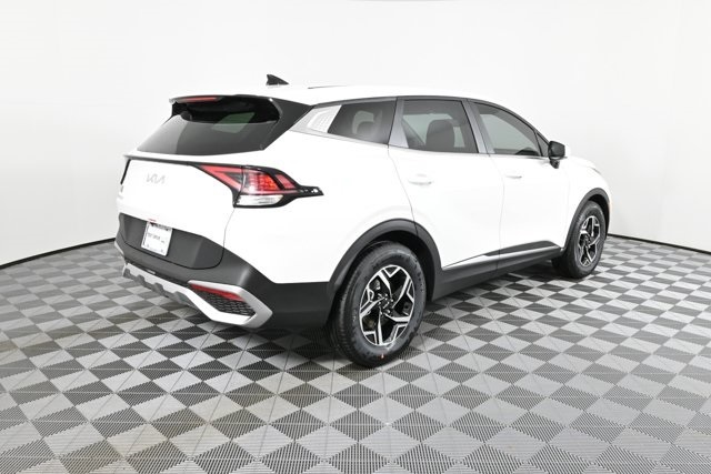 2024 Kia Sportage LX photo 4