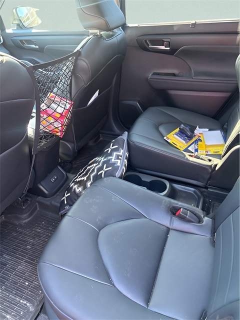 2024 Toyota Highlander photo 3