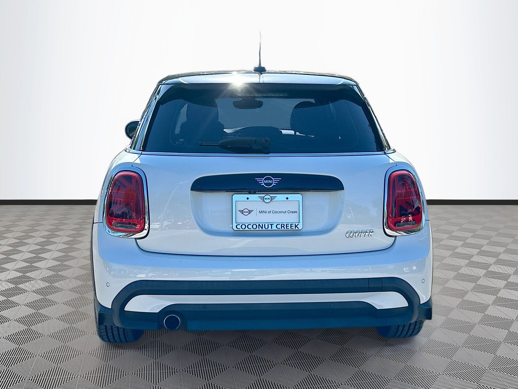 2023 Mini Cooper 4 Door Hardtop photo 6
