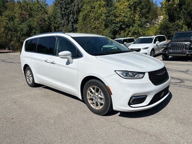 2021 Chrysler Pacifica Touring L photo 5