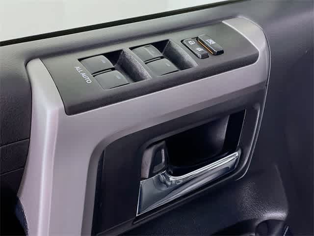 2019 Toyota 4Runner SR5 Premium photo 19