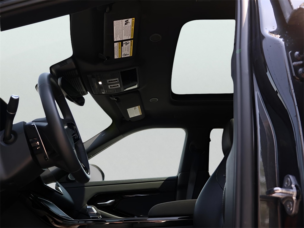 2024 Land Rover Range Rover Evoque Dynamic SE photo 29