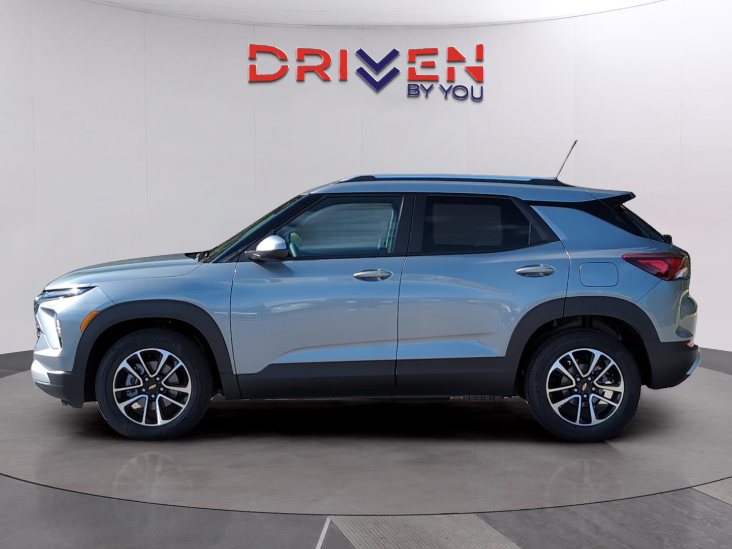 2026 Chevrolet Trailblazer LT photo 2