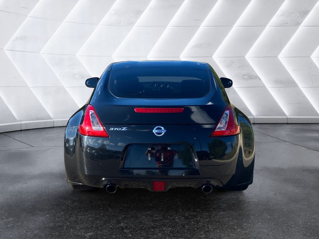 2017 Nissan 370Z Base photo 5