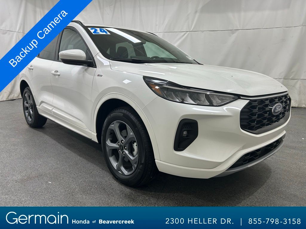 2024 Ford Escape ST-Line Select's photo