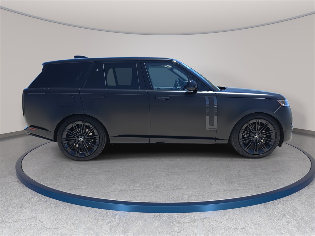 2025 Land Rover Range Rover Autobiography photo 4