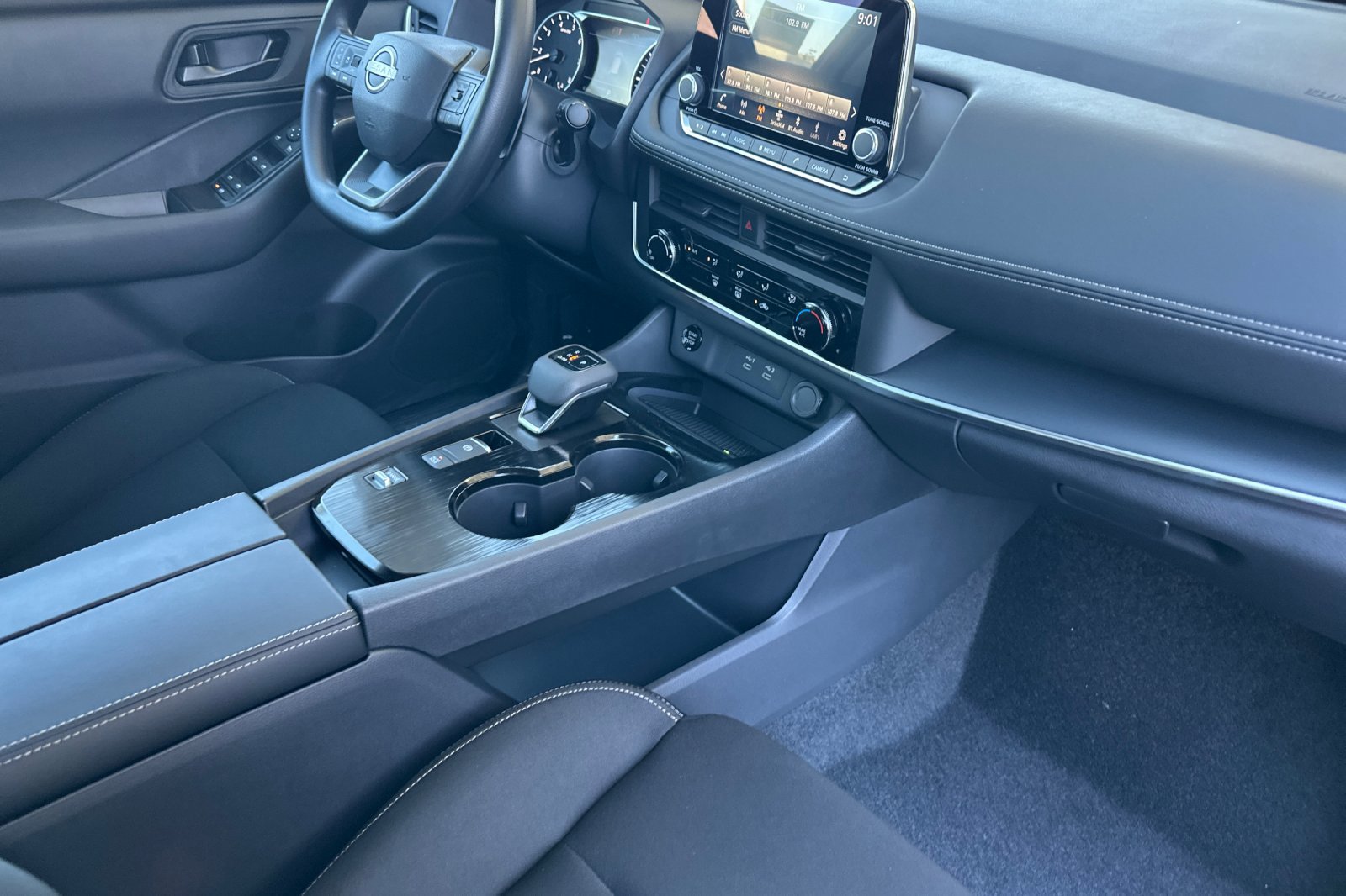 2026 Nissan Rogue S photo 12