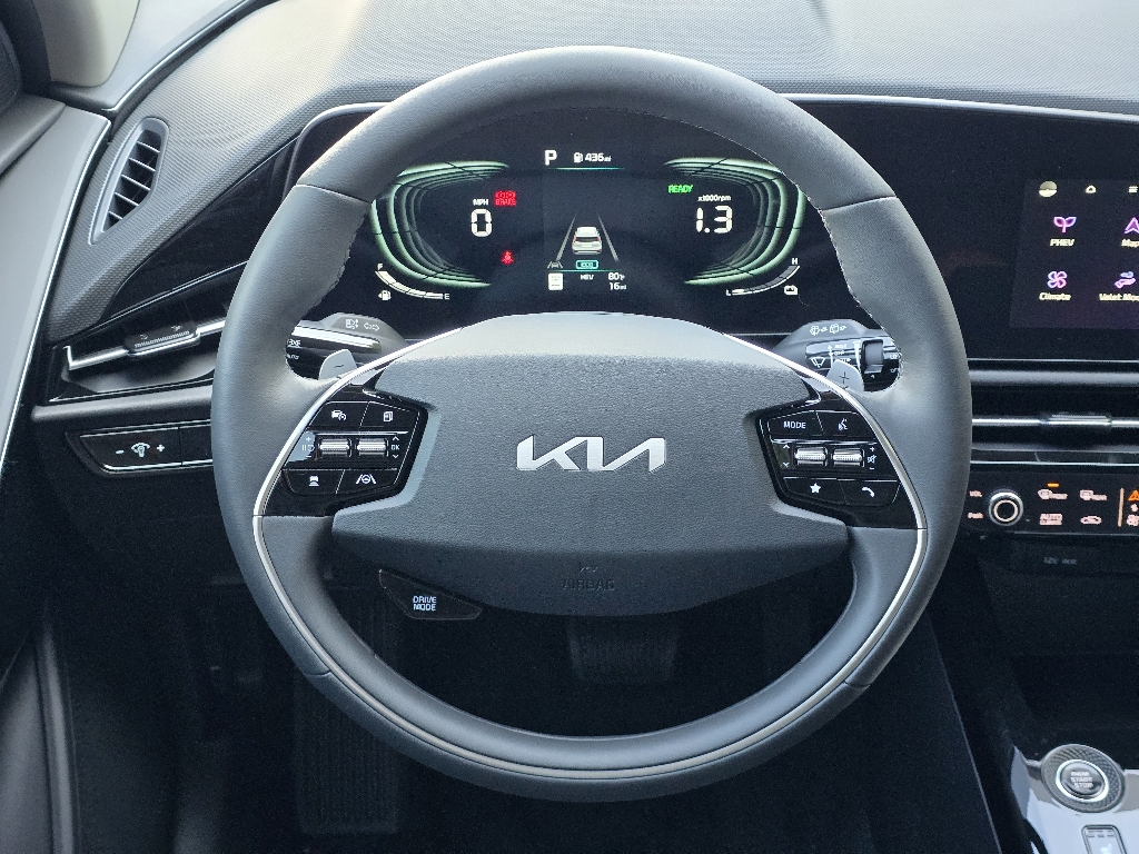 2025 Kia Niro Plug-In Hybrid EX photo 7