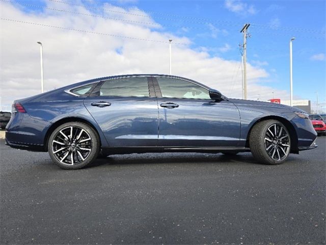 2025 Honda Accord Hybrid Touring photo 9