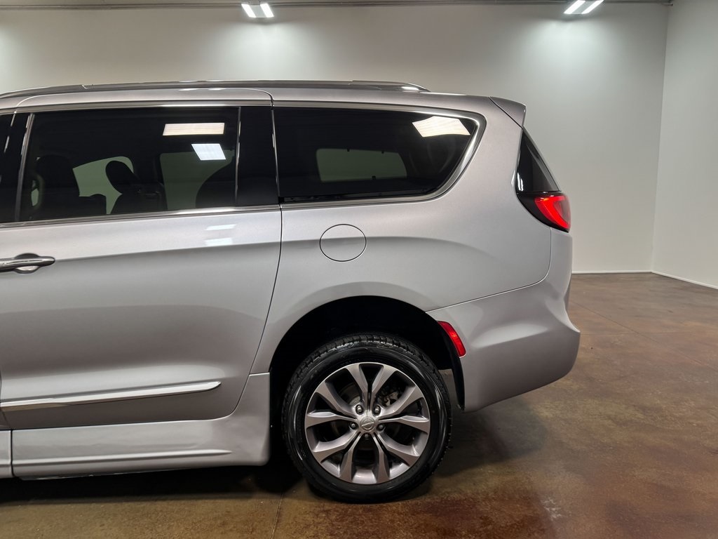 2018 Chrysler Pacifica Limited photo 39