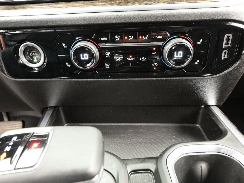 2023 Chevrolet Silverado 1500 RST photo 12