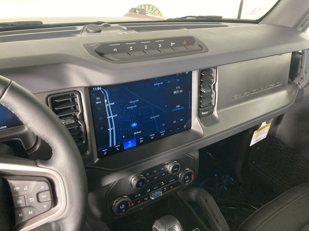 2025 Ford Bronco Badlands photo 2