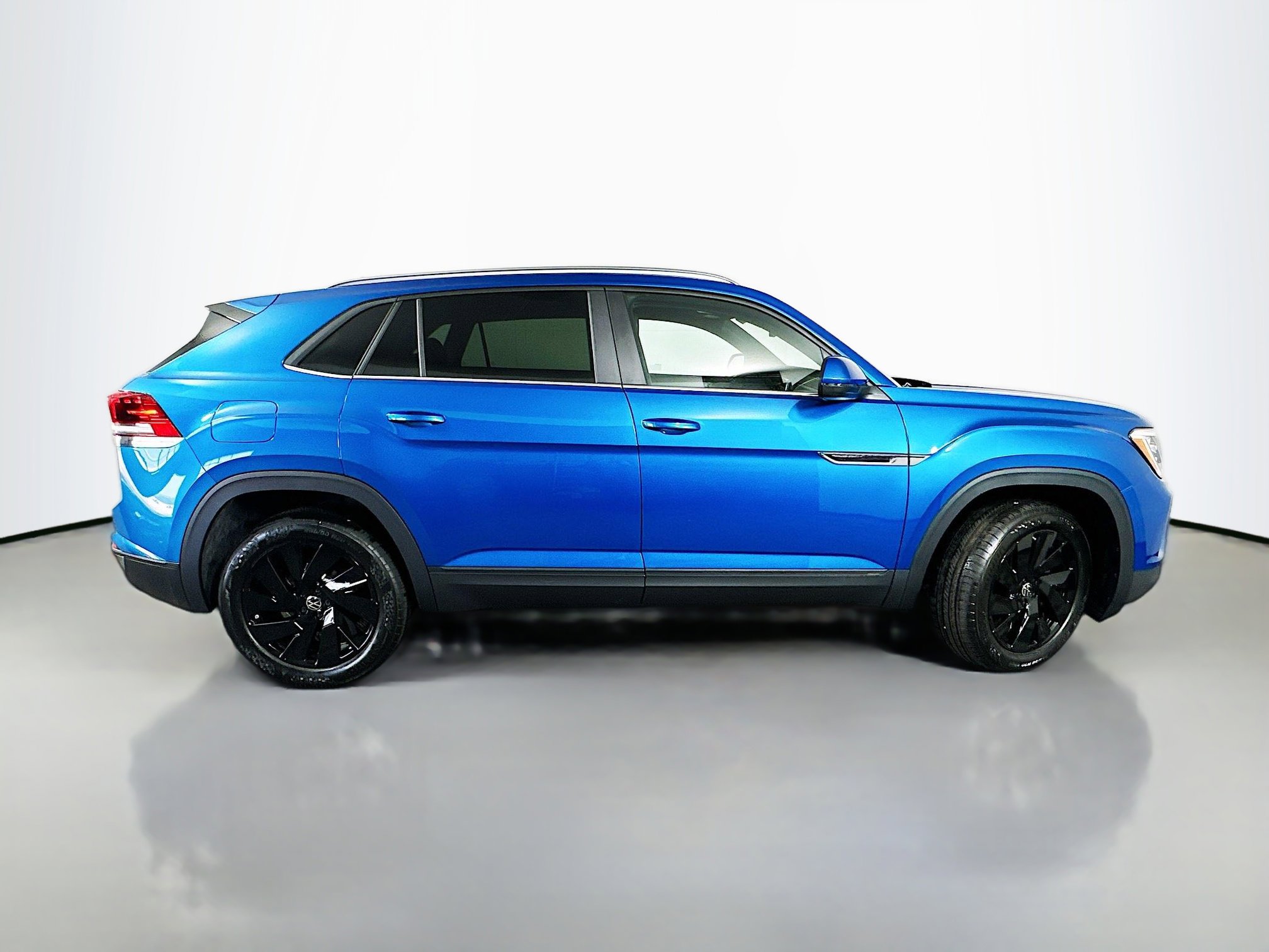 2025 Volkswagen Atlas Cross Sport SE Technology photo 8