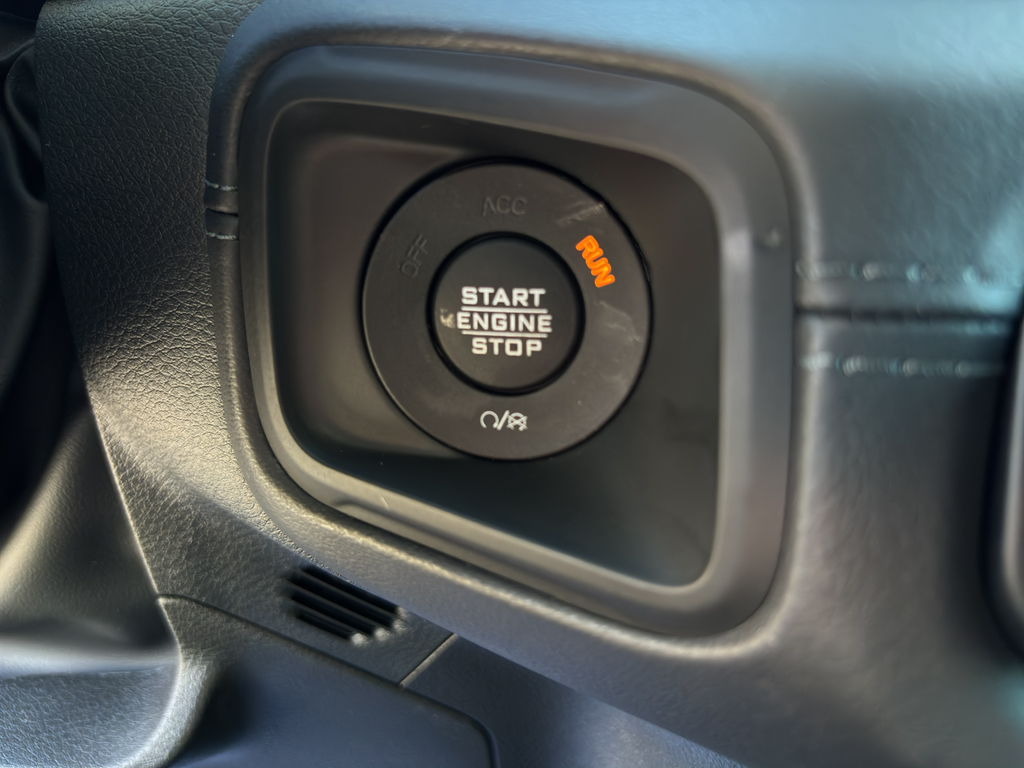 2025 Jeep Wrangler Rubicon photo 31