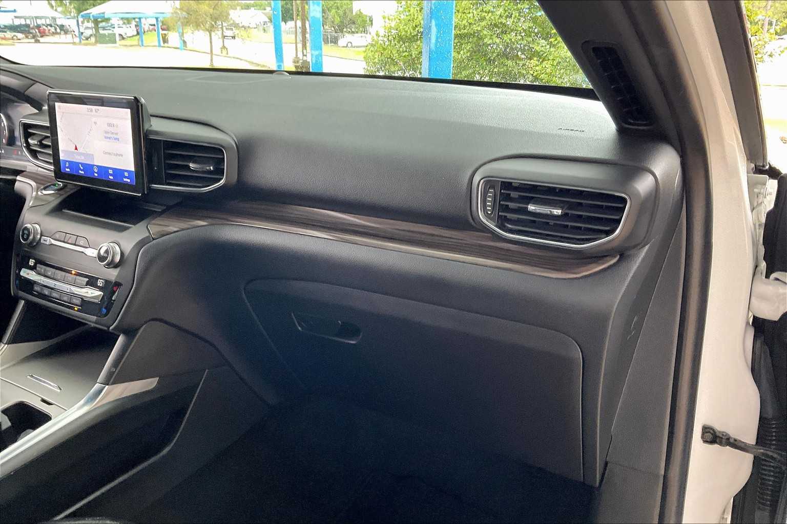 2020 Ford Explorer Limited photo 14