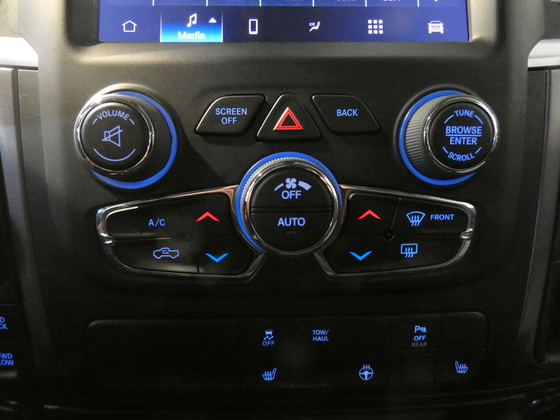2022 Ram 1500 Classic SLT photo 9