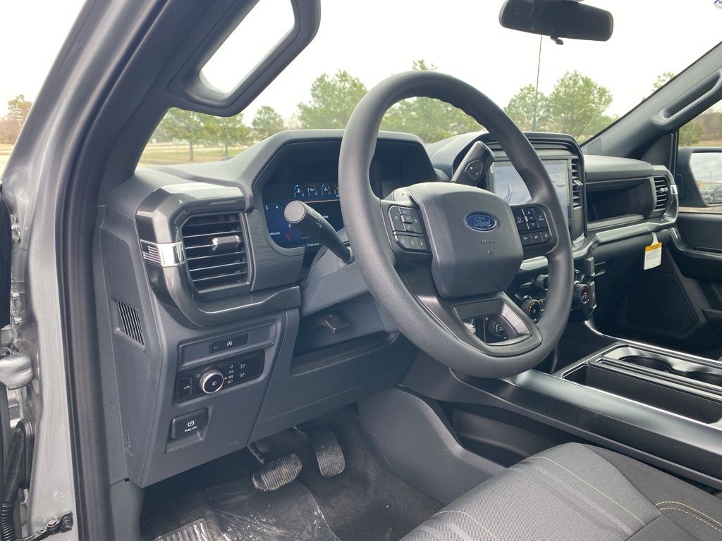 2025 Ford F-150 STX photo 12