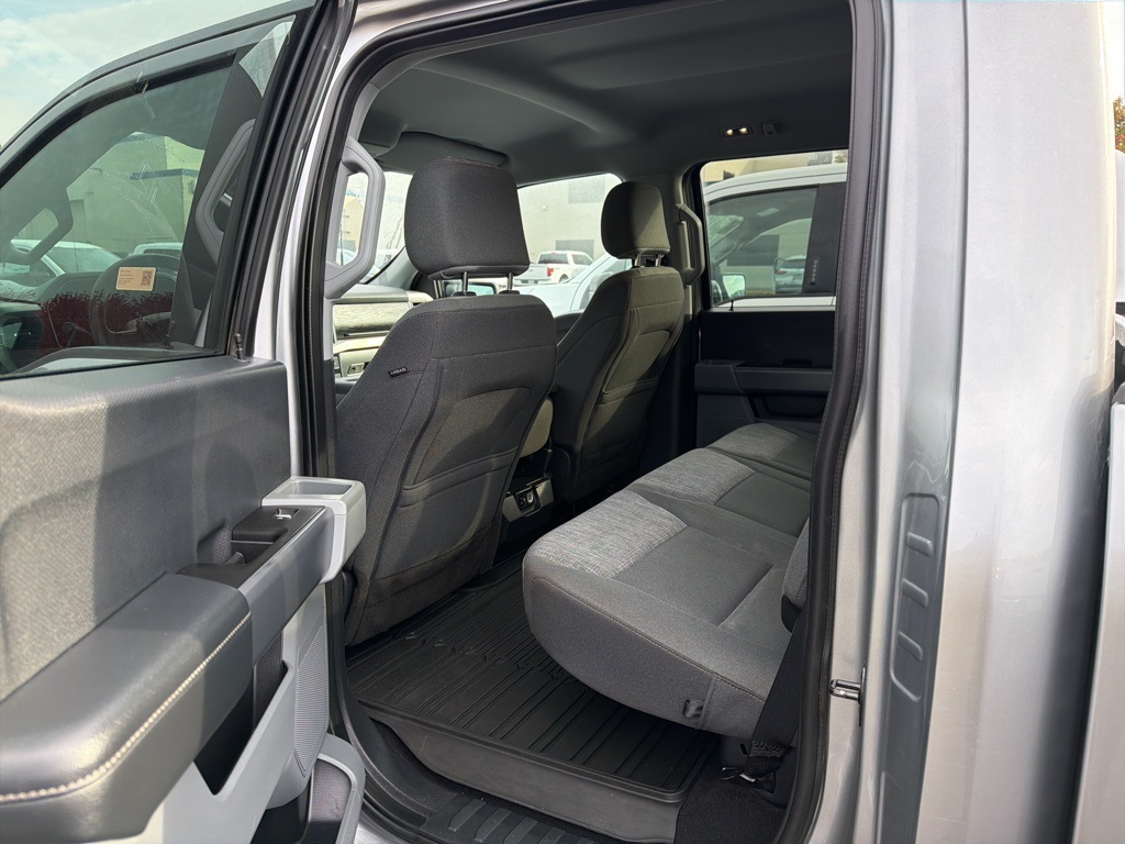 2023 Ford F-150 XLT photo 3