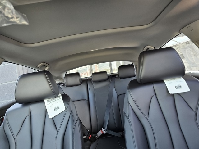 2025 Acura Integra Base photo 13