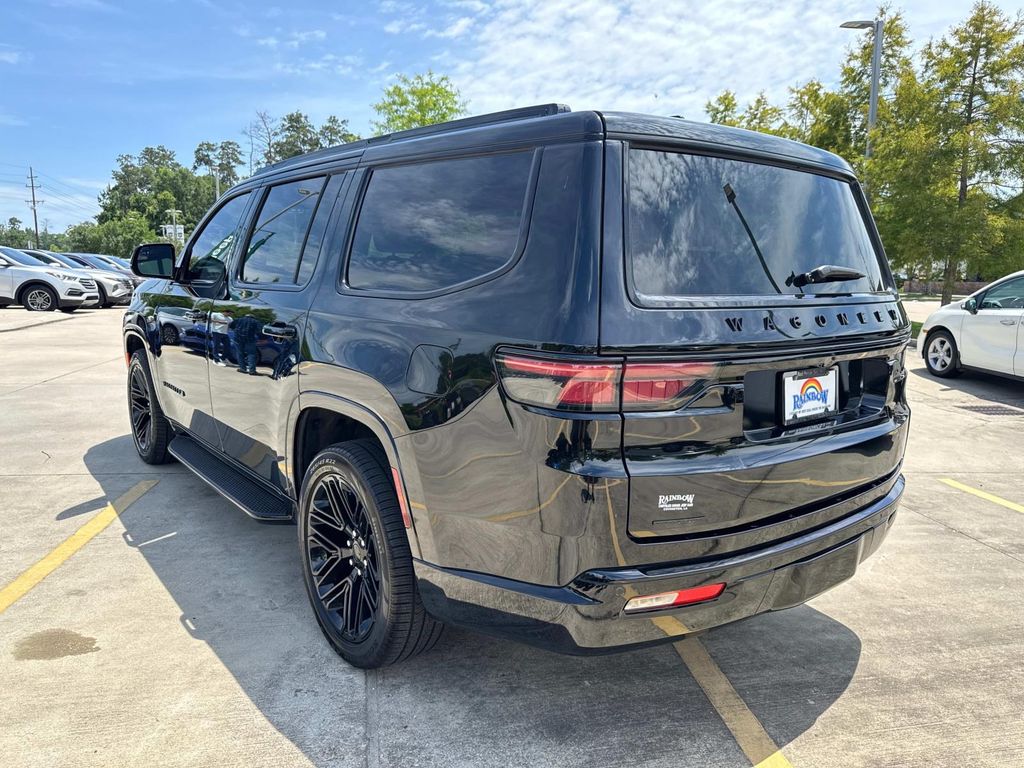 2023 Jeep Wagoneer Series II Carbide photo 3