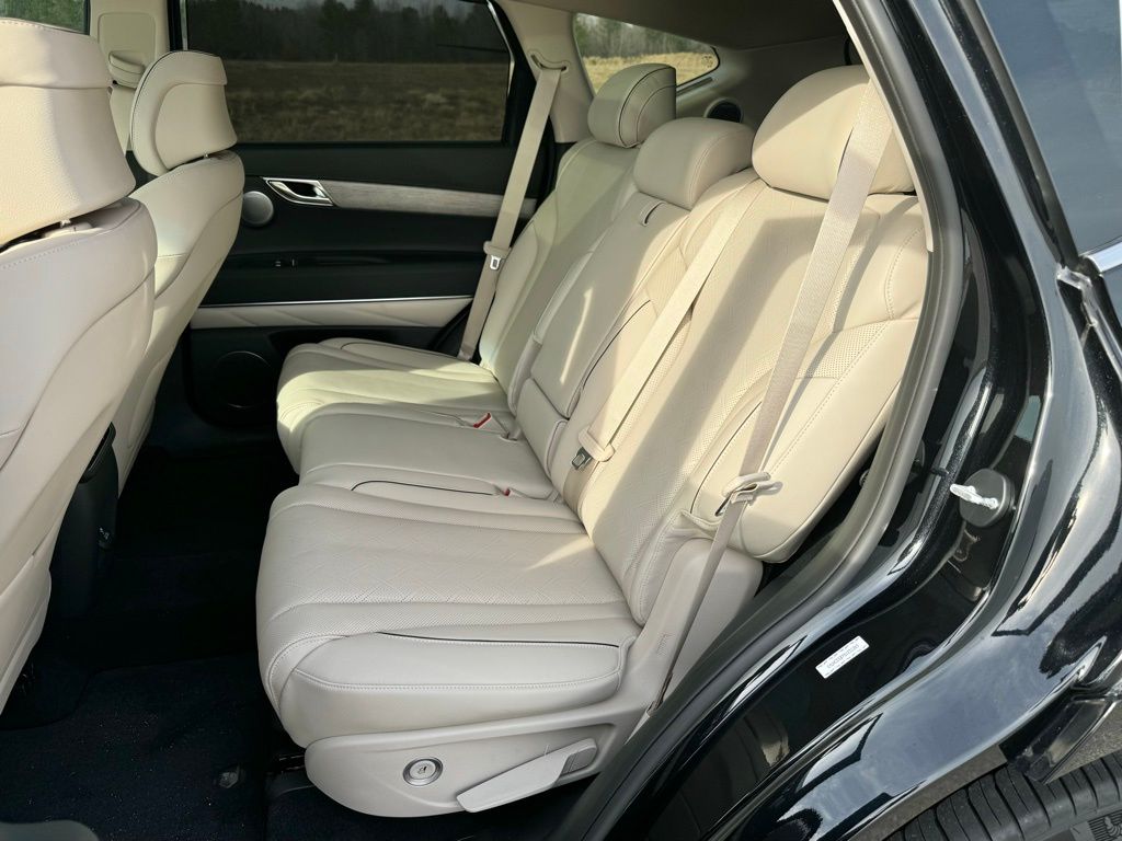 2025 Genesis GV80 2.5T Prestige photo 21