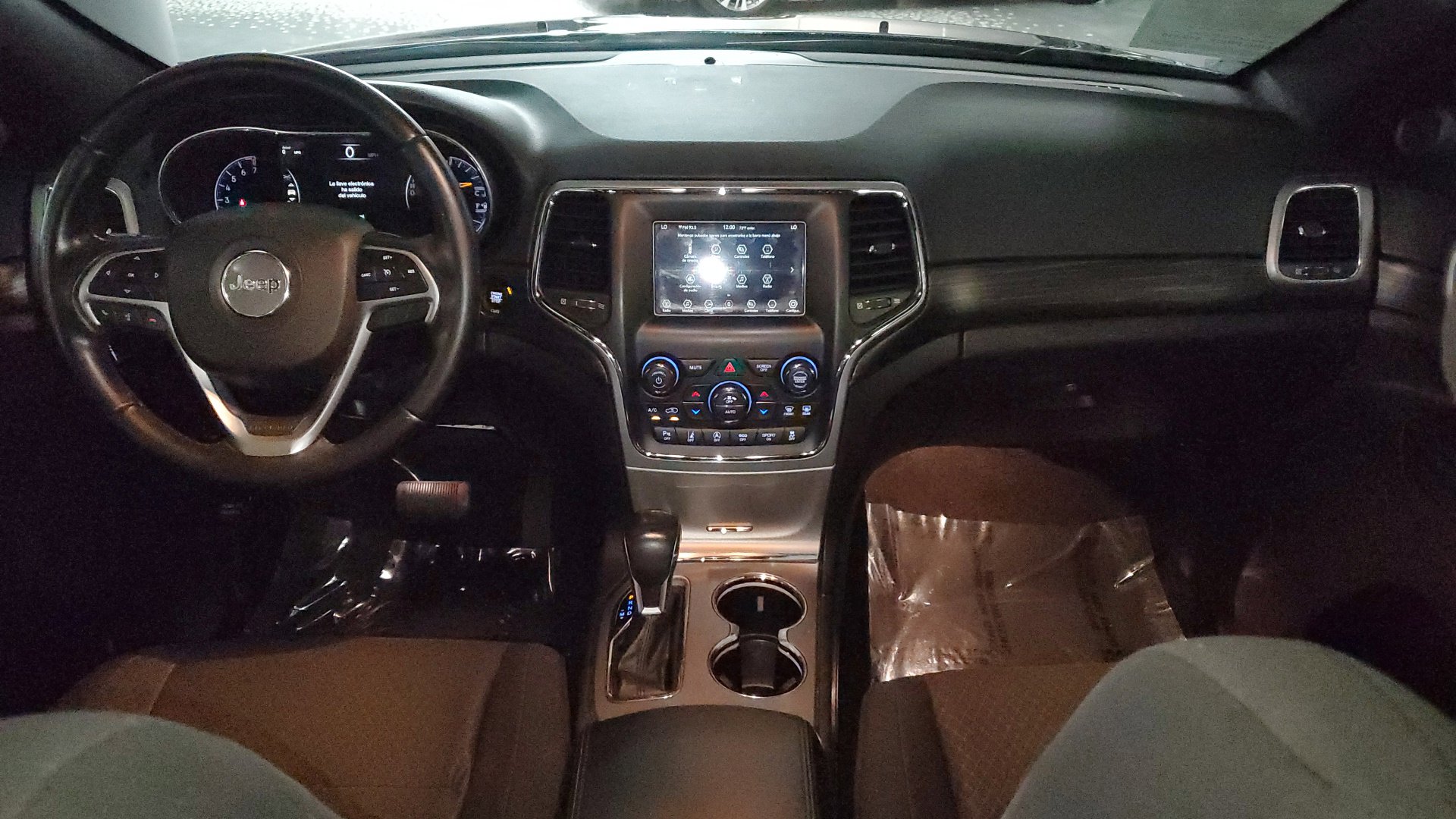 2021 Jeep Grand Cherokee Laredo E photo 9