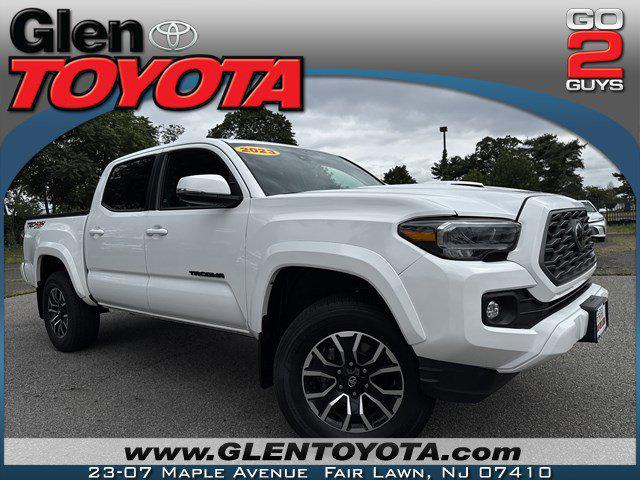 2023 Toyota Tacoma TRD Sport's photo
