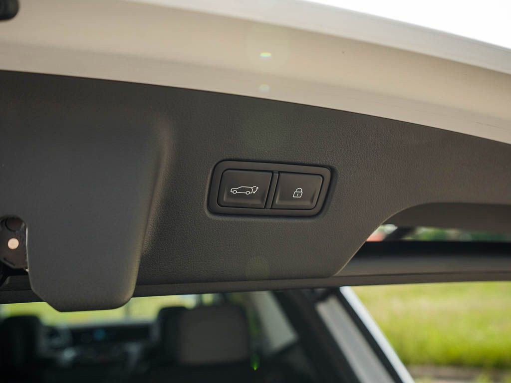 2026 Hyundai Palisade SEL photo 8