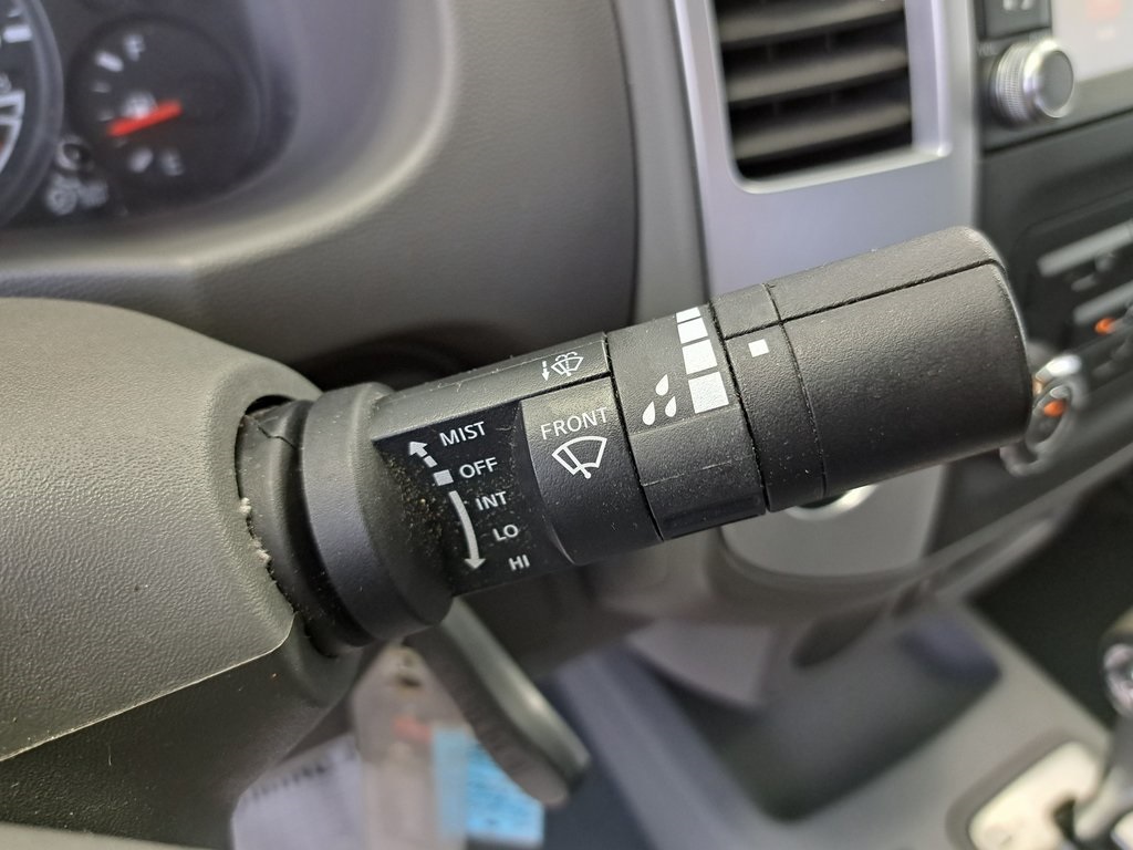 2019 Nissan Frontier SV photo 9