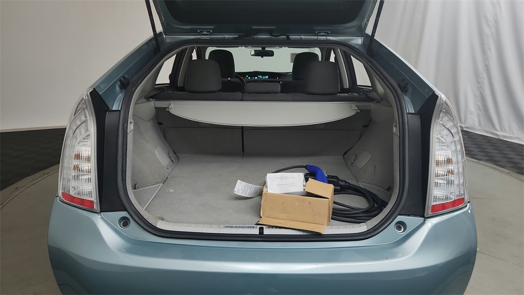 2013 Toyota Prius Plug-in Base photo 13