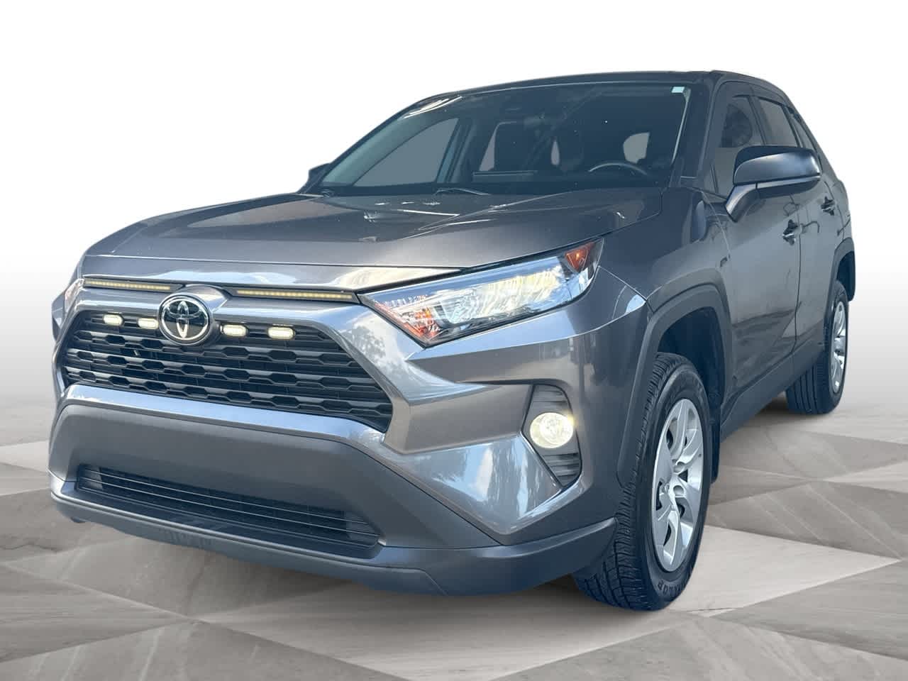 2022 Toyota RAV4 LE photo 3