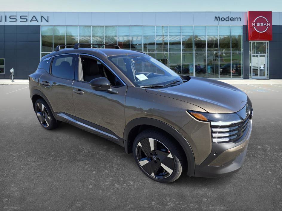 2026 Nissan Kicks SR photo 3