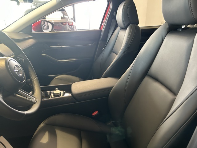 2025 Mazda Mazda3 2.5 s Preferred photo 13