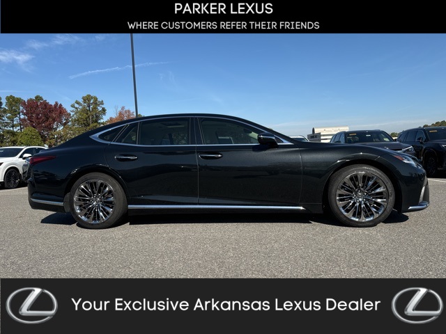 2022 Lexus LS Base's photo