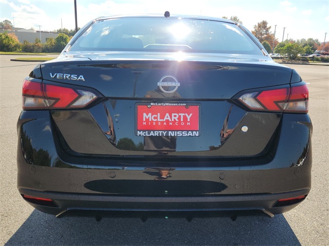 2025 Nissan Versa S photo 4