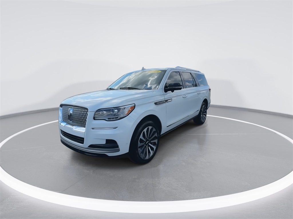 2024 Lincoln Navigator L Reserve photo 3