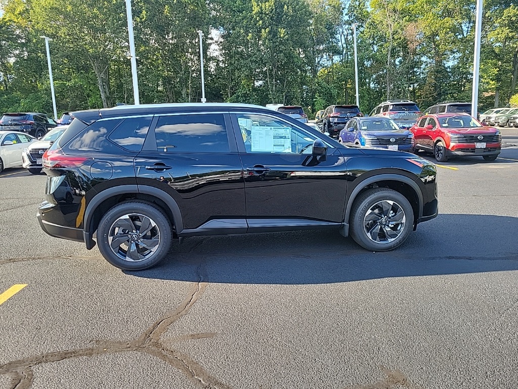 2026 Nissan Rogue SV photo 5