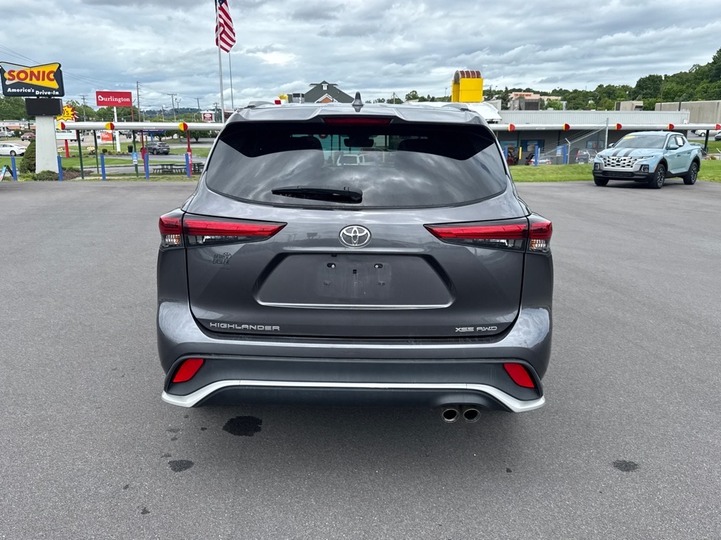 2023 Toyota Highlander XSE photo 4