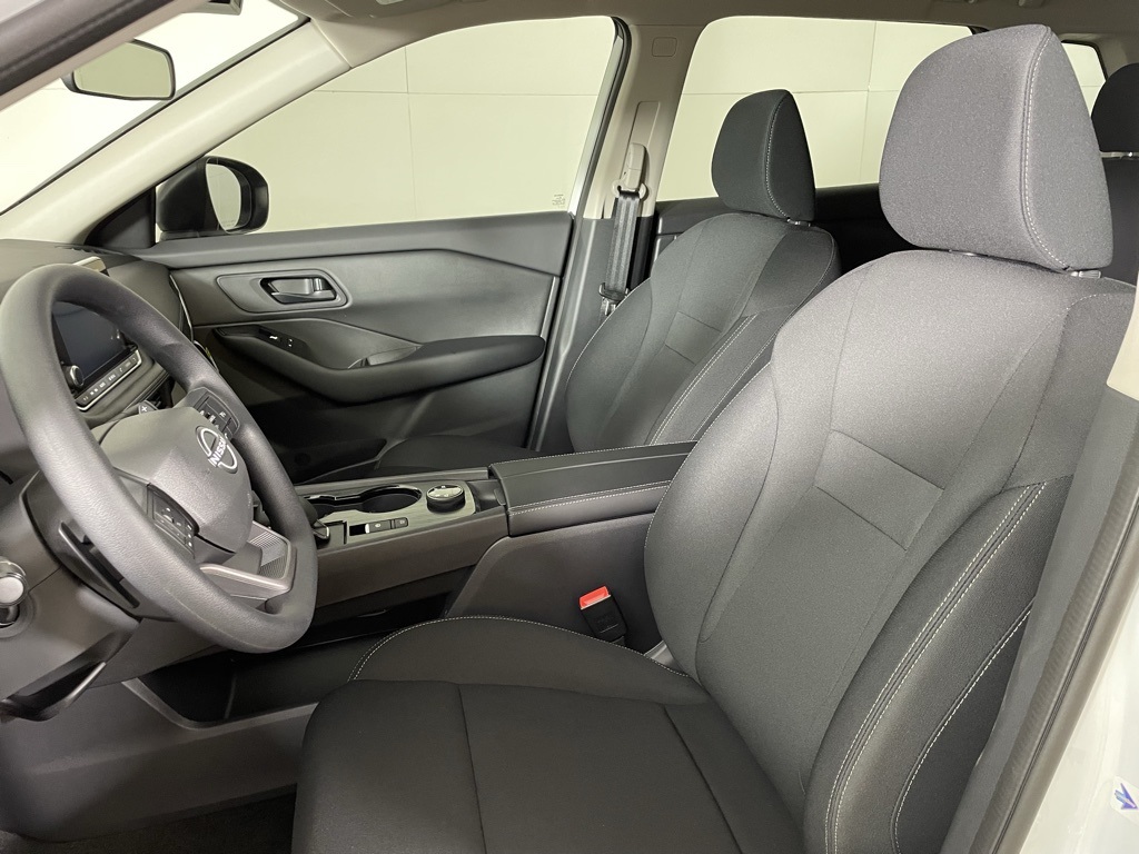 2025 Nissan Rogue S photo 17