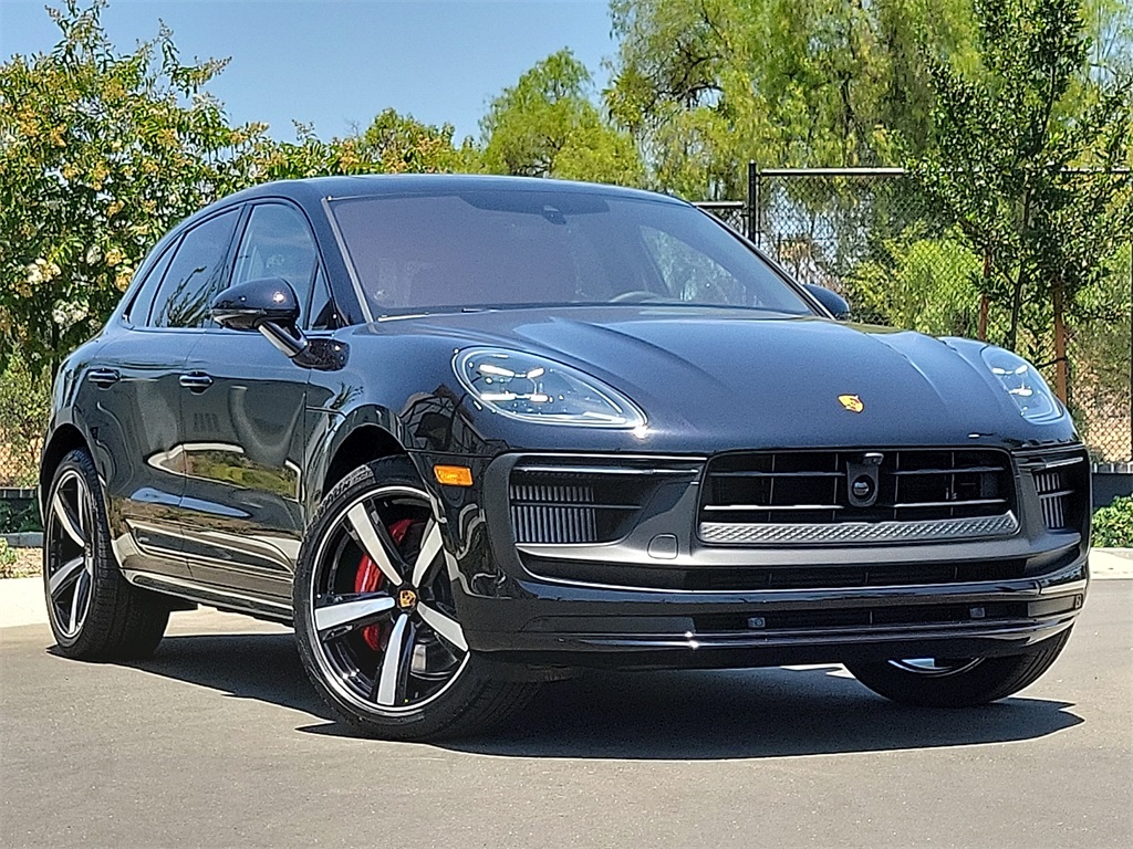 2025 Porsche Macan GTS photo 8