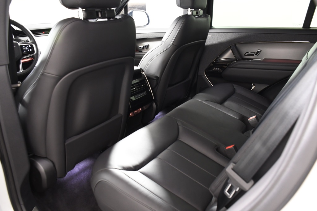 2025 Land Rover Range Rover Sport P360 S photo 24