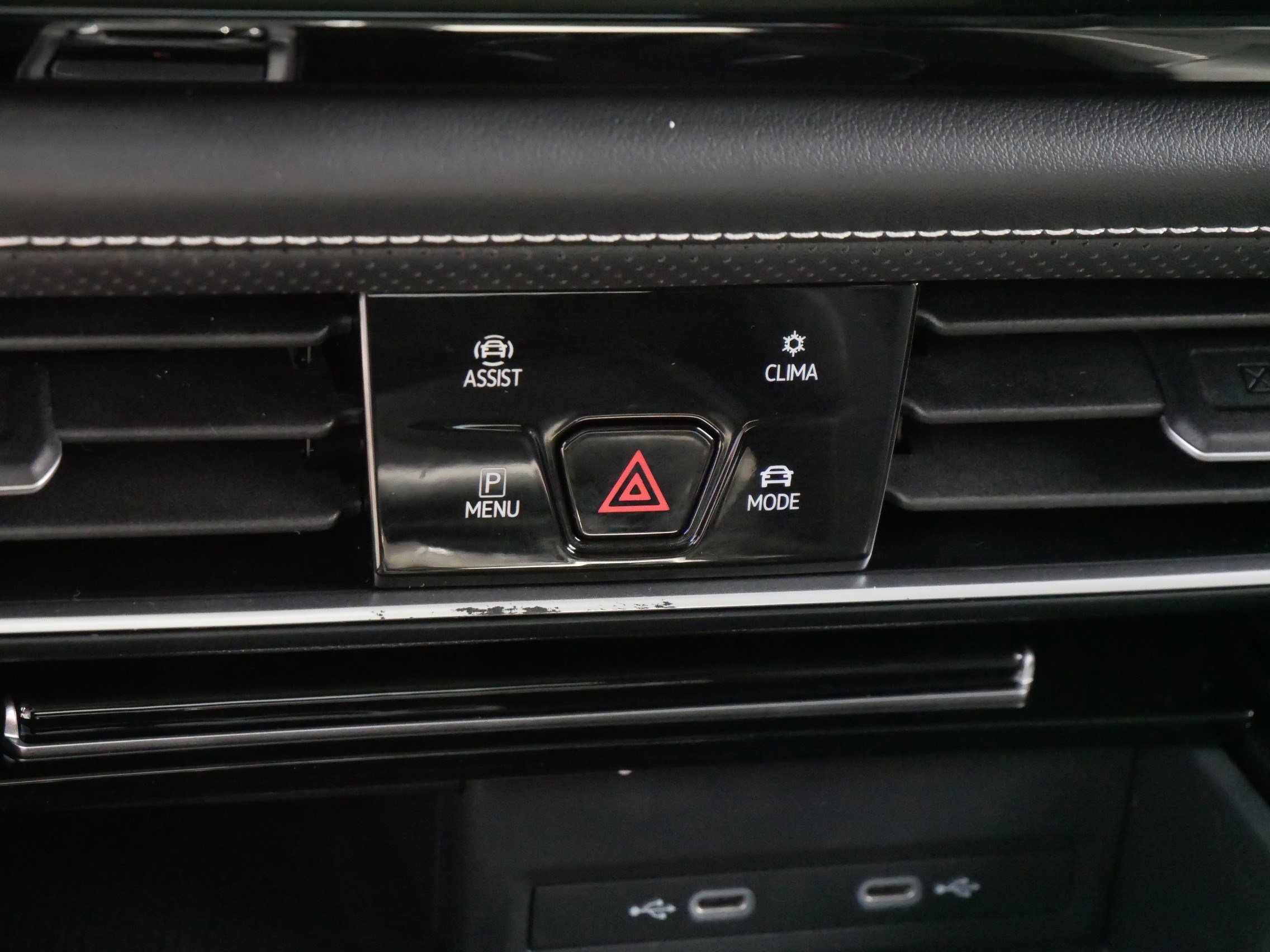 2024 Volkswagen Atlas SE photo 22