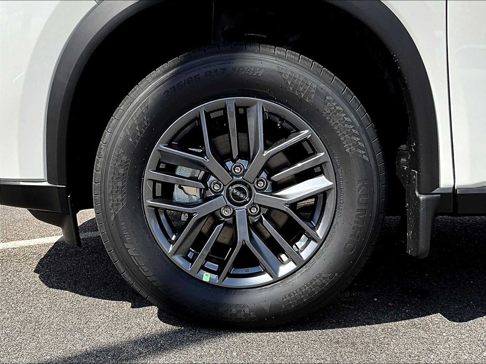 2026 Nissan Rogue S photo 7